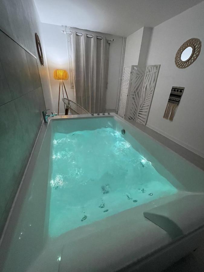 Le Chateaucreux - Cosy & Spa Saint-Etienne  Exterior foto
